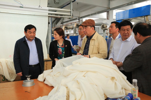 徐东华院长与太康考察团共赴绍兴市考察染整企业